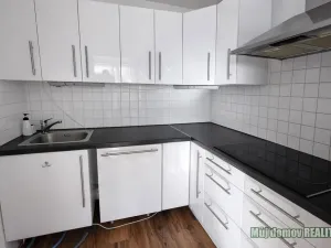 Pronájem bytu 1+kk, Praha - Prosek, Jetřichovická, 30 m2
