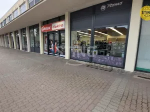 Pronájem obchodního prostoru, Třinec, nám. Svobody, 182 m2