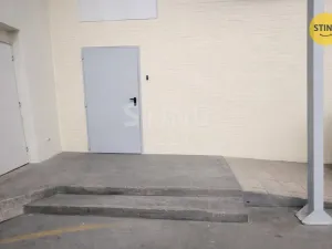 Pronájem obchodního prostoru, Třinec, nám. Svobody, 182 m2