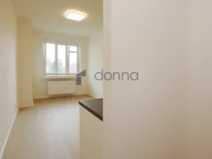 Pronájem bytu 1+kk, Praha, Myslbekova, 26 m2