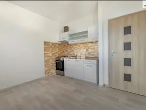 Pronájem bytu 2+kk, Česká Lípa, Železničářská, 34 m2