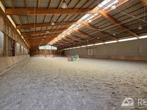 Prodej zemědělského objektu, Úžice, 5128 m2