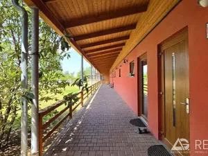 Prodej zemědělského objektu, Úžice, 5128 m2