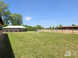 Prodej zemědělského objektu, Úžice, 5128 m2