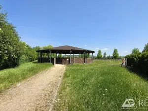 Prodej zemědělského objektu, Úžice, 5128 m2