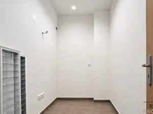 Pronájem obchodního prostoru, Hodonín, Štefánikova, 80 m2