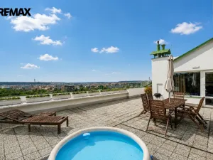 Prodej bytu 4+1, Praha - Libeň, S. K. Neumanna, 115 m2