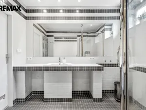 Prodej bytu 4+1, Praha - Libeň, S. K. Neumanna, 115 m2