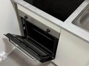 Pronájem bytu 2+kk, Praha - Kobylisy, Rajmonova, 51 m2