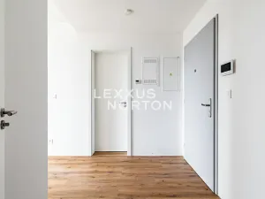 Prodej bytu 2+kk, Praha - Libeň, Zenklova, 55 m2