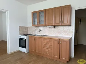 Pronájem bytu 1+1, Kroměříž, Velehradská, 34 m2
