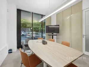 Pronájem kanceláře, Praha - Smíchov, Na Zatlance, 232 m2