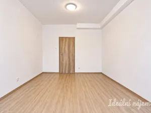 Pronájem bytu 1+1, Brno - Židenice, Porhajmova, 35 m2