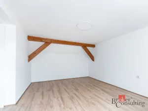 Prodej bytu 4+kk, Chlumec nad Cidlinou - Chlumec nad Cidlinou II, Zámostecká, 130 m2