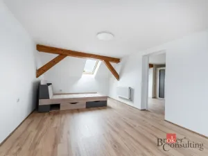 Prodej bytu 4+kk, Chlumec nad Cidlinou - Chlumec nad Cidlinou II, Zámostecká, 130 m2