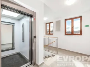 Pronájem bytu 2+kk, Vrchlabí, Labská, 50 m2