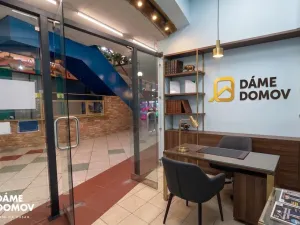 Pronájem obchodního prostoru, Hodonín, Masarykovo nám., 10 m2