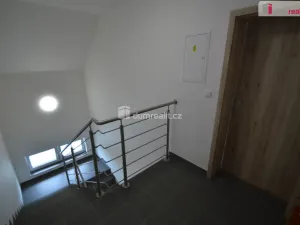 Pronájem bytu 3+kk, Podolanka, U Pejřavky, 87 m2