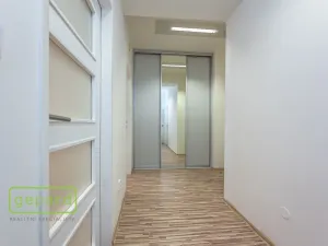 Pronájem bytu 2+kk, Praha, Bělohorská, 50 m2