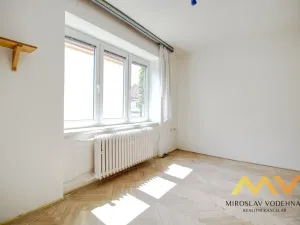 Pronájem bytu 2+1, Hradec Králové, Na Střezině, 55 m2