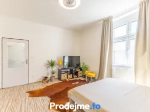 Pronájem bytu 1+1, Praha - Smíchov, Bieblova, 34 m2