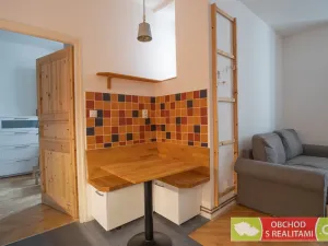 Prodej bytu 2+kk, Praha - Holešovice, U Uranie, 40 m2