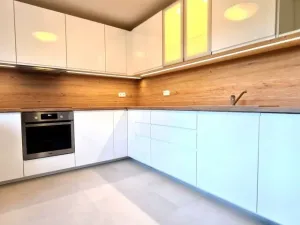 Pronájem vily, Průhonice, Sadová, 350 m2