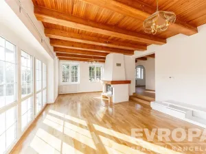 Pronájem vily, Průhonice, Sadová, 350 m2