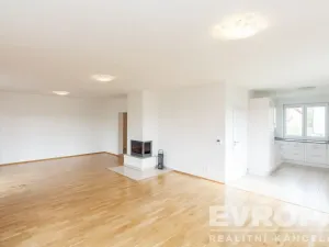 Pronájem vily, Průhonice, Pod Valem II., 350 m2