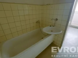 Pronájem bytu 2+1, Praha - Strašnice, Křenická, 65 m2