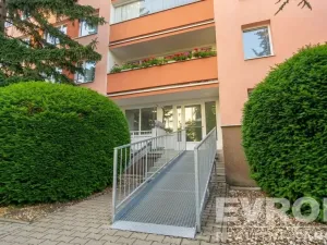 Pronájem bytu 3+1, Praha - Strašnice, Křenická, 65 m2