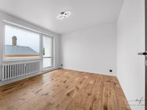 Prodej bytu 3+1, Toužim, Na Zámecké, 67 m2