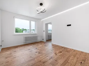 Prodej bytu 3+1, Toužim, Na Zámecké, 67 m2