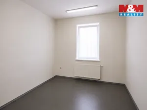 Pronájem obchodního prostoru, Pardubice - Zelené Předměstí, 17. listopadu, 82 m2