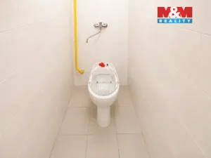 Pronájem kanceláře, Pardubice - Zelené Předměstí, 17. listopadu, 82 m2