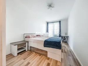 Pronájem bytu 3+kk, Praha - Strašnice, Zvěřinova, 85 m2