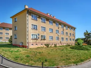 Prodej bytu 3+1, Tmaň, Sídliště, 55 m2