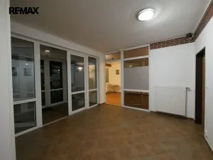 Pronájem kanceláře, Lety, Pražská, 16 m2
