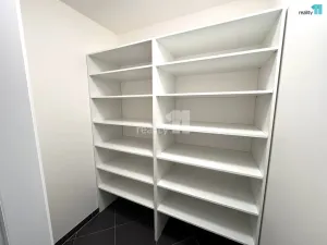 Pronájem bytu 2+kk, Praha - Ruzyně, Stočesova, 54 m2