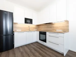 Pronájem bytu 2+kk, Praha - Černý Most, Arnošta Valenty, 49 m2