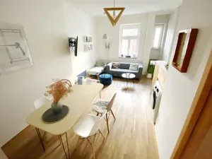 Pronájem bytu 2+kk, Praha, U Uranie, 51 m2