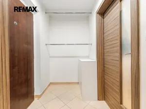 Prodej bytu 1+kk, Praha - Žižkov, Olšanská, 34 m2