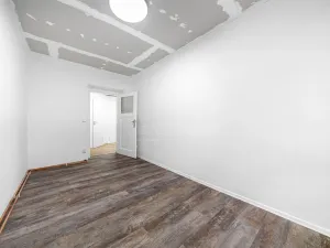 Prodej bytu 4+1, Karlovy Vary, Kosmonautů, 84 m2