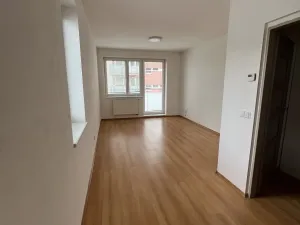 Pronájem bytu 2+kk, Olomouc - Nové Sady, Družební, 50 m2