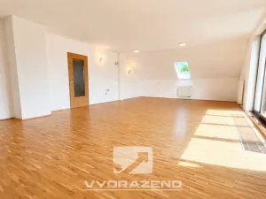 Prodej rodinného domu, Roztoky, 410 m2