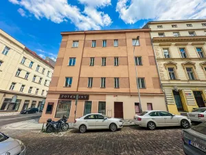 Pronájem bytu 1+1, Praha - Žižkov, Jeronýmova, 32 m2