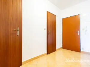 Pronájem bytu 2+kk, Praha - Bohnice, Ústavní, 55 m2
