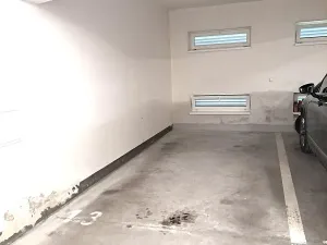 Pronájem garážového stání, Hradec Králové, Rybova, 10 m2