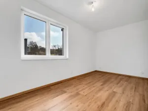 Prodej bytu 2+kk, Milovice, Topolová, 45 m2
