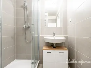 Pronájem bytu 1+kk, Praha - Prosek, Čakovická, 27 m2